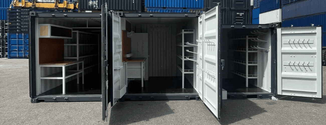 Een werkplaatscontainer op locatie image
